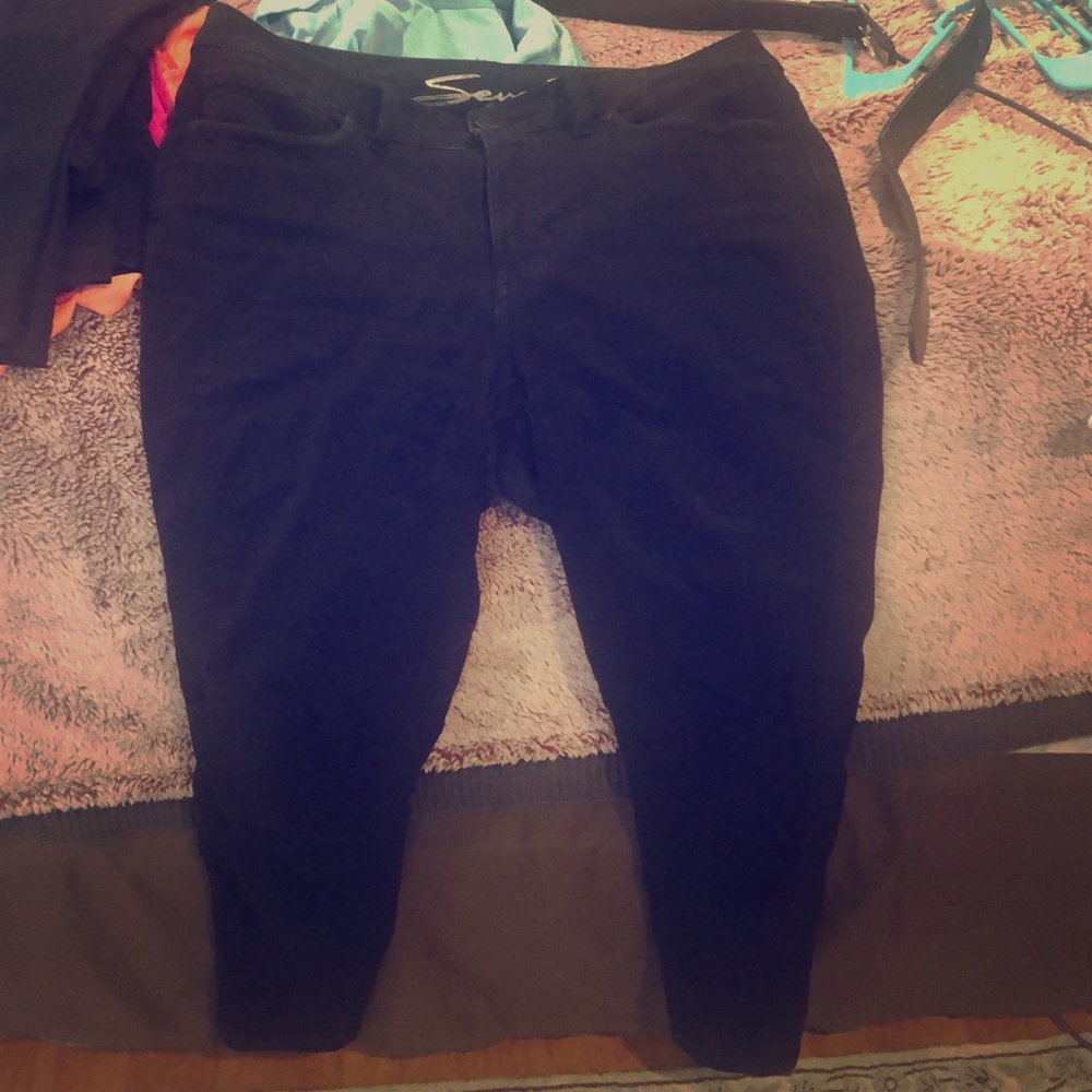 Black Jeans
